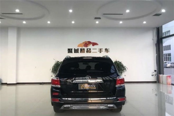 聚诚名车汽车美容